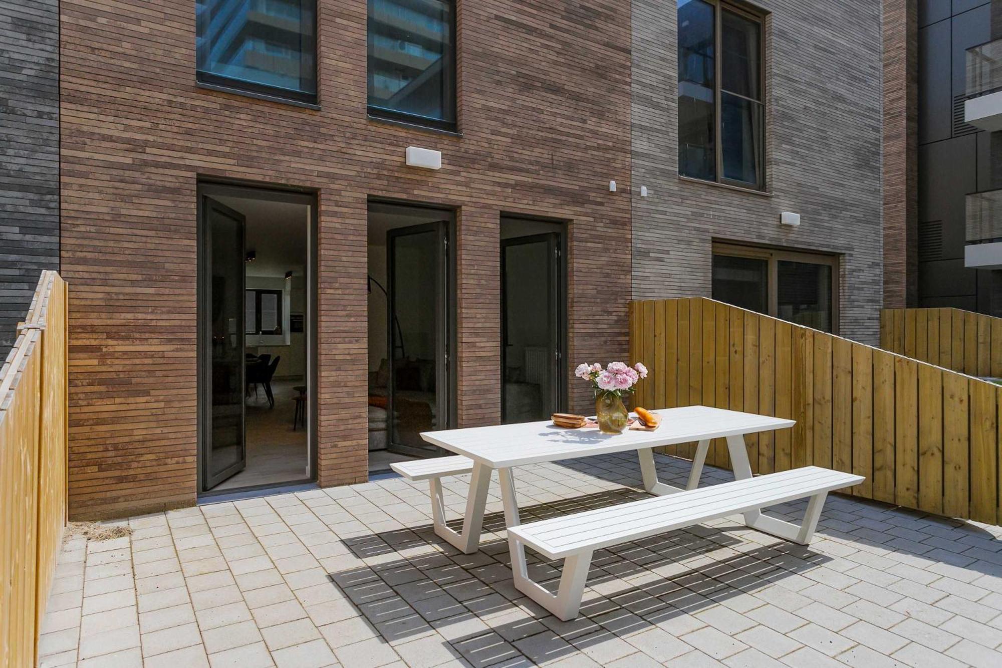 Huswell - Spacious Family Retreat With Terrace Vakantiehuis Oostende